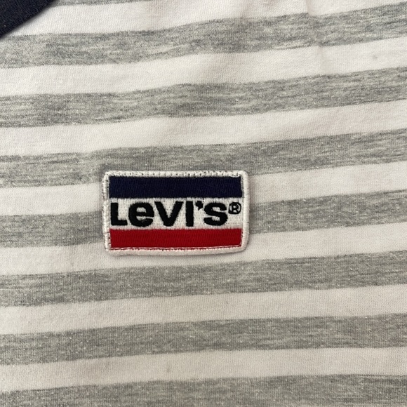 Levi’s Girl Shirt 👧🏻 - Picture 2 of 4